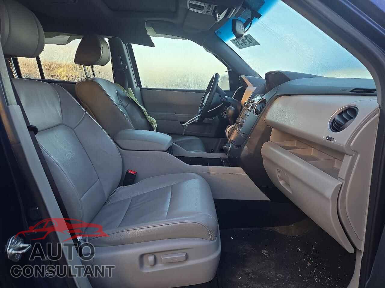 HONDA PILOT 2015 - 5FNYF4H65FB503227