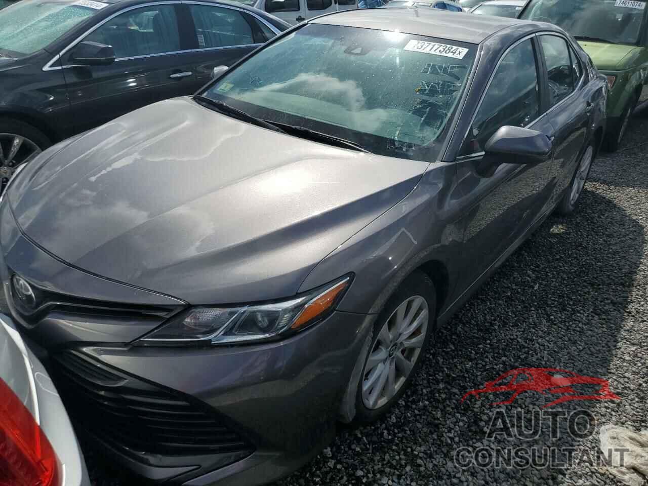 TOYOTA CAMRY 2018 - 4T1B11HK7JU024254