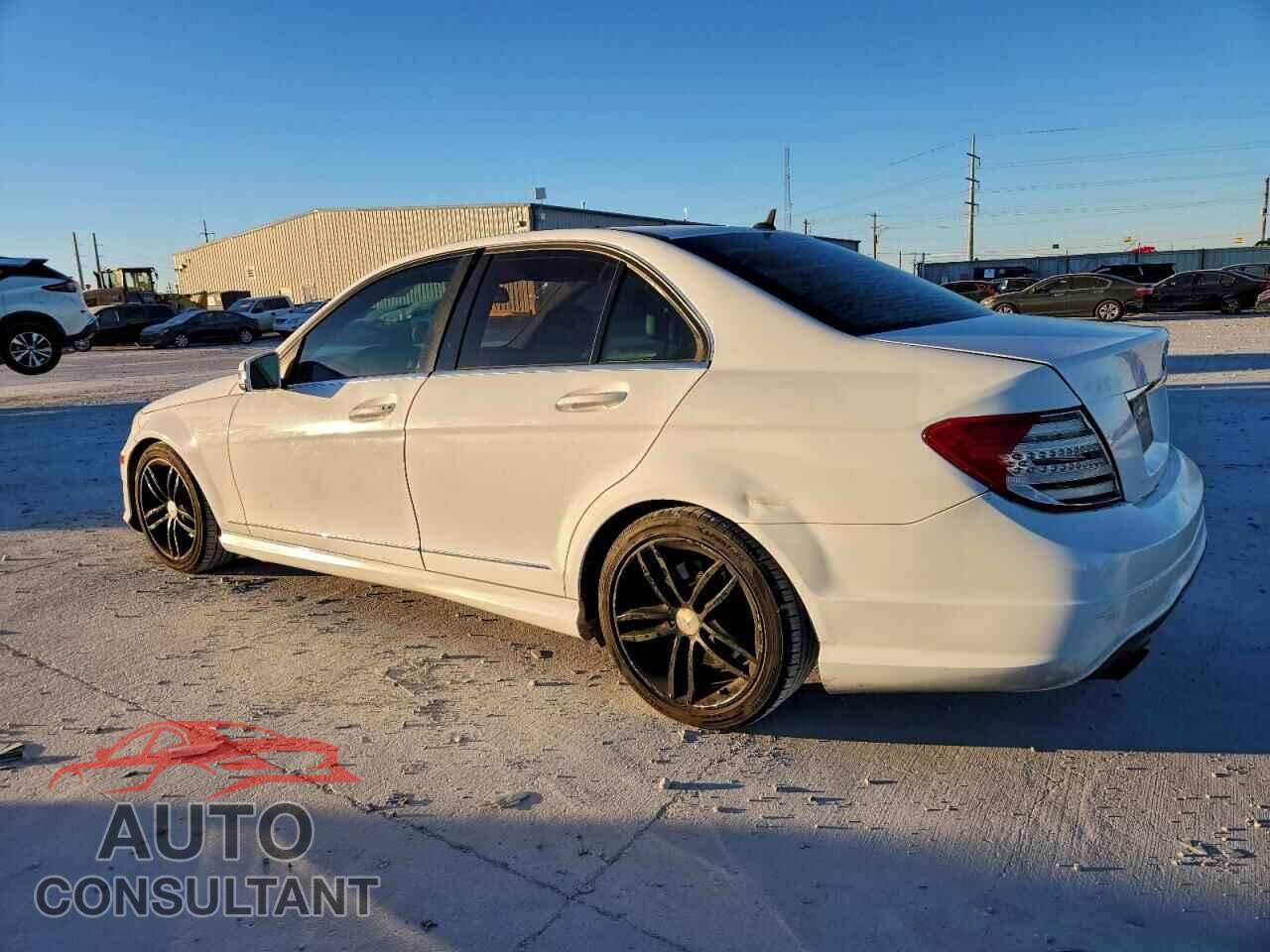 MERCEDES-BENZ C-CLASS 2013 - WDDGF4HB7DA806935