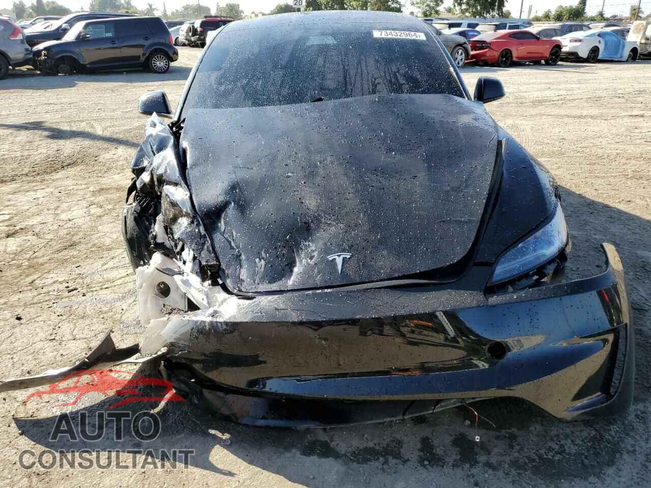 TESLA MODEL 3 2024 - 5YJ3E1ET8RF834569