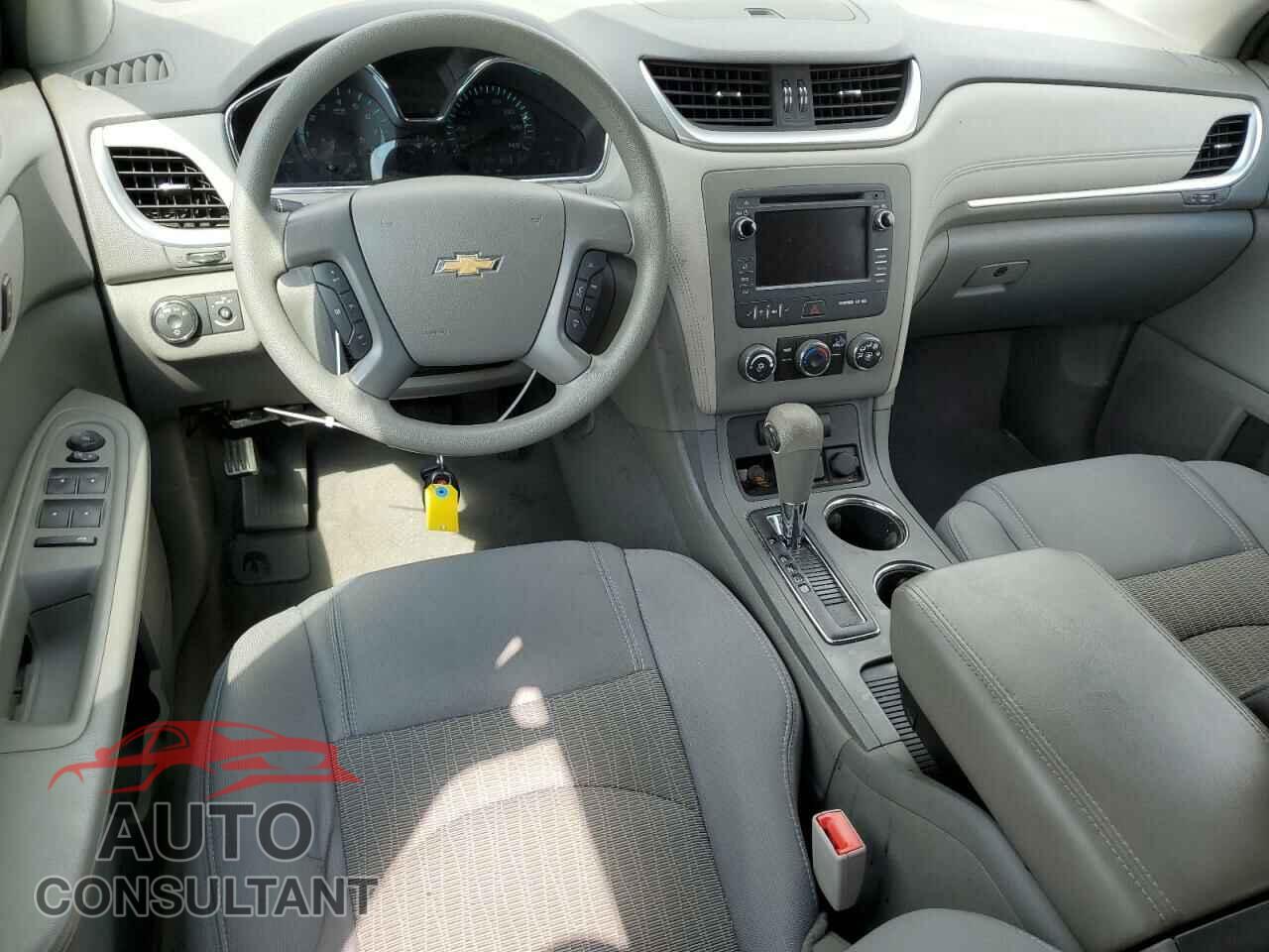 CHEVROLET TRAVERSE 2015 - 1GNKRFKD5FJ137009