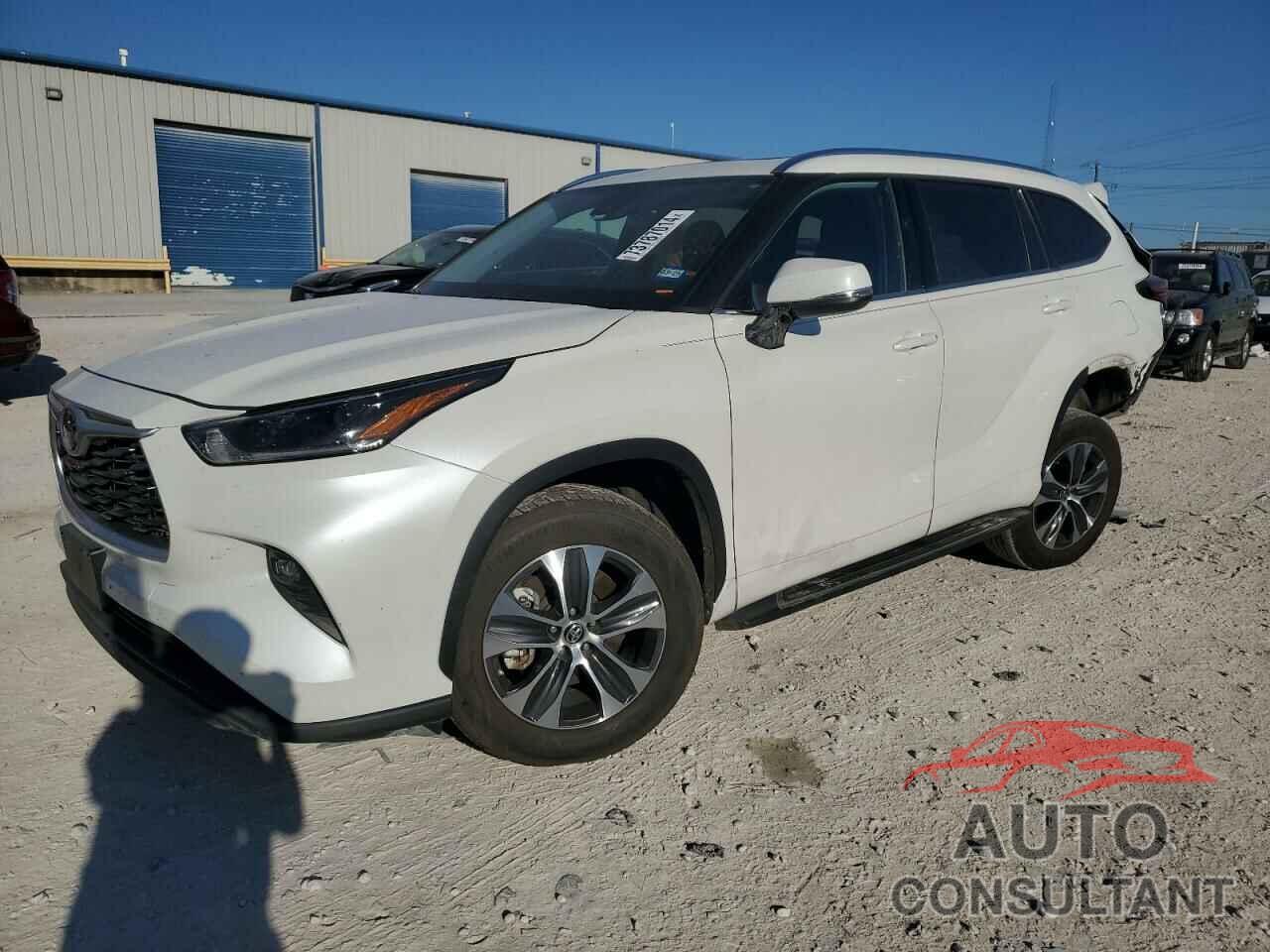 TOYOTA HIGHLANDER 2021 - 5TDGZRAHXMS056270