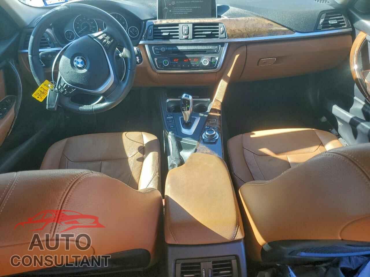 BMW 3 SERIES 2013 - WBA3C1C5XDF444648