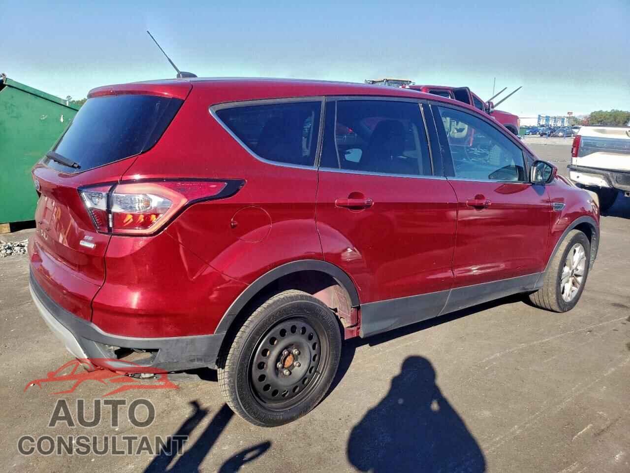 FORD ESCAPE 2017 - 1FMCU0GD2HUC72916