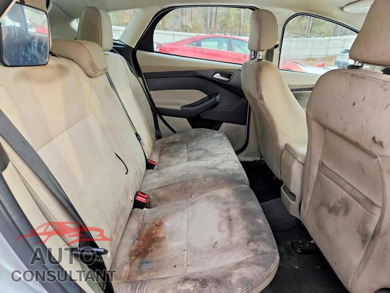 FORD FOCUS 2018 - 1FADP3K26JL212422
