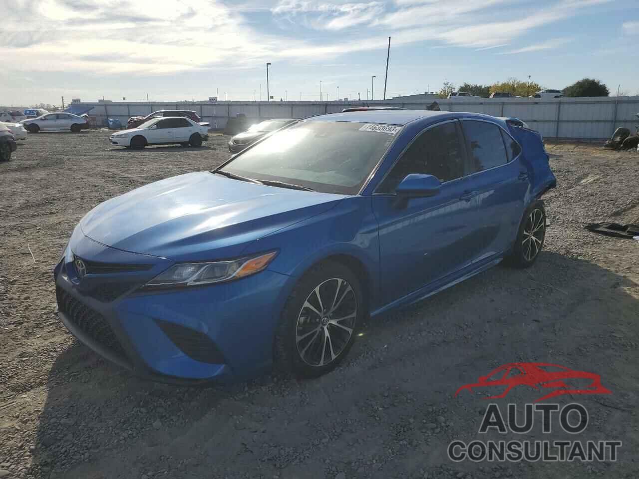TOYOTA CAMRY 2018 - 4T1B11HK7JU150596