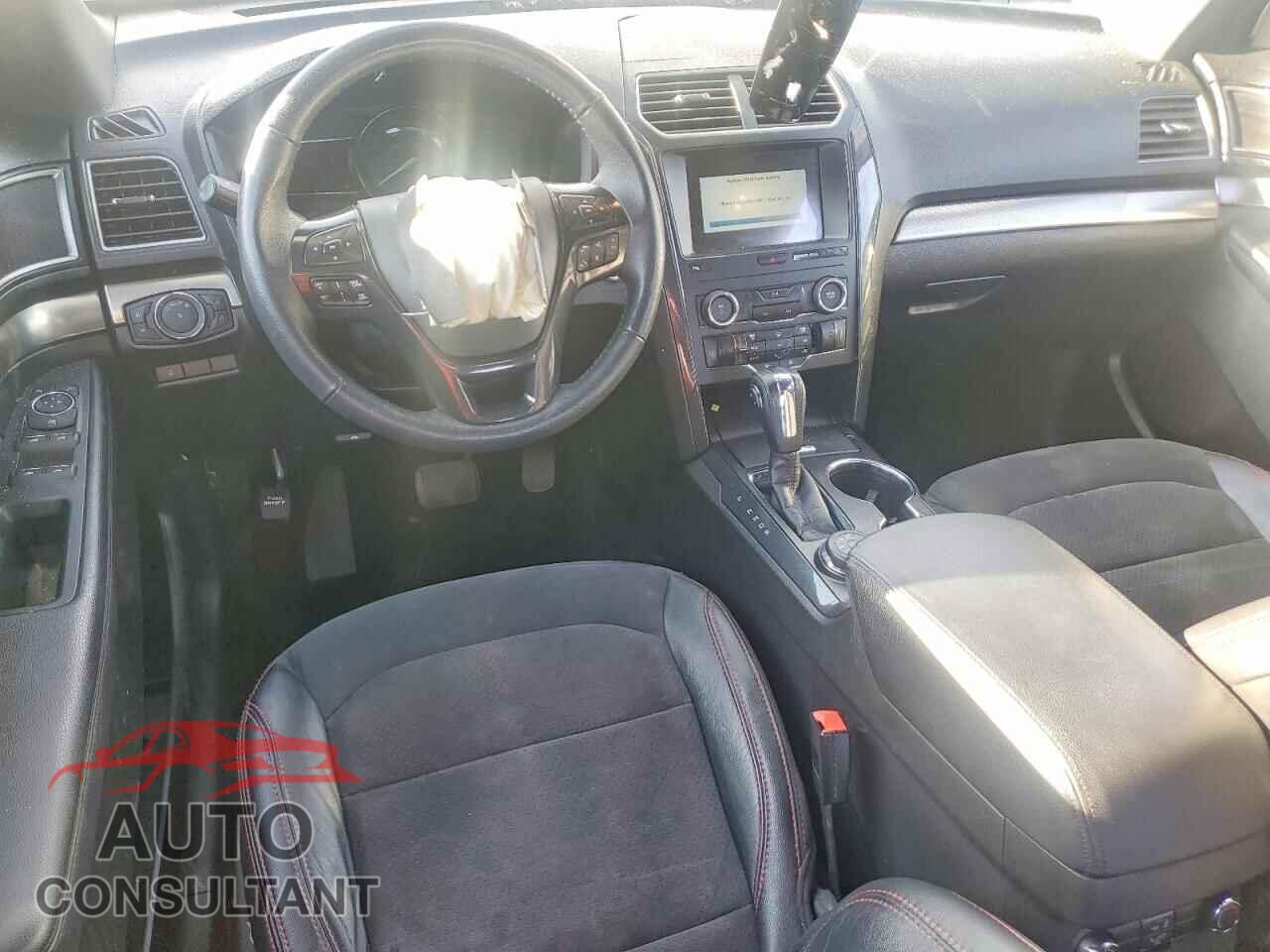 FORD EXPLORER 2018 - 1FM5K8D85JGB02185