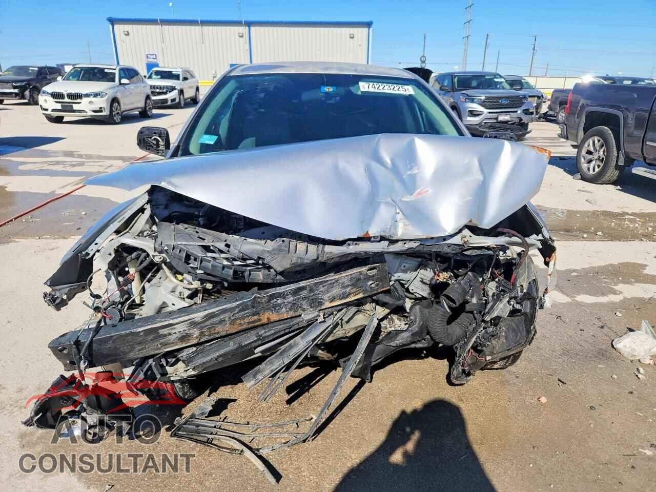 TOYOTA COROLLA 2011 - 2T1BU4EE2BC628675