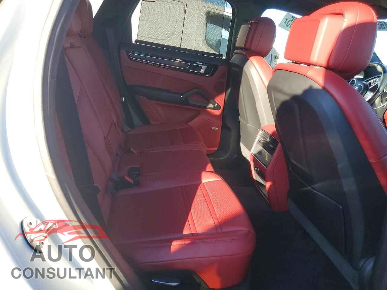 PORSCHE CAYENNE 2021 - WP1AG2AY7MDA33560