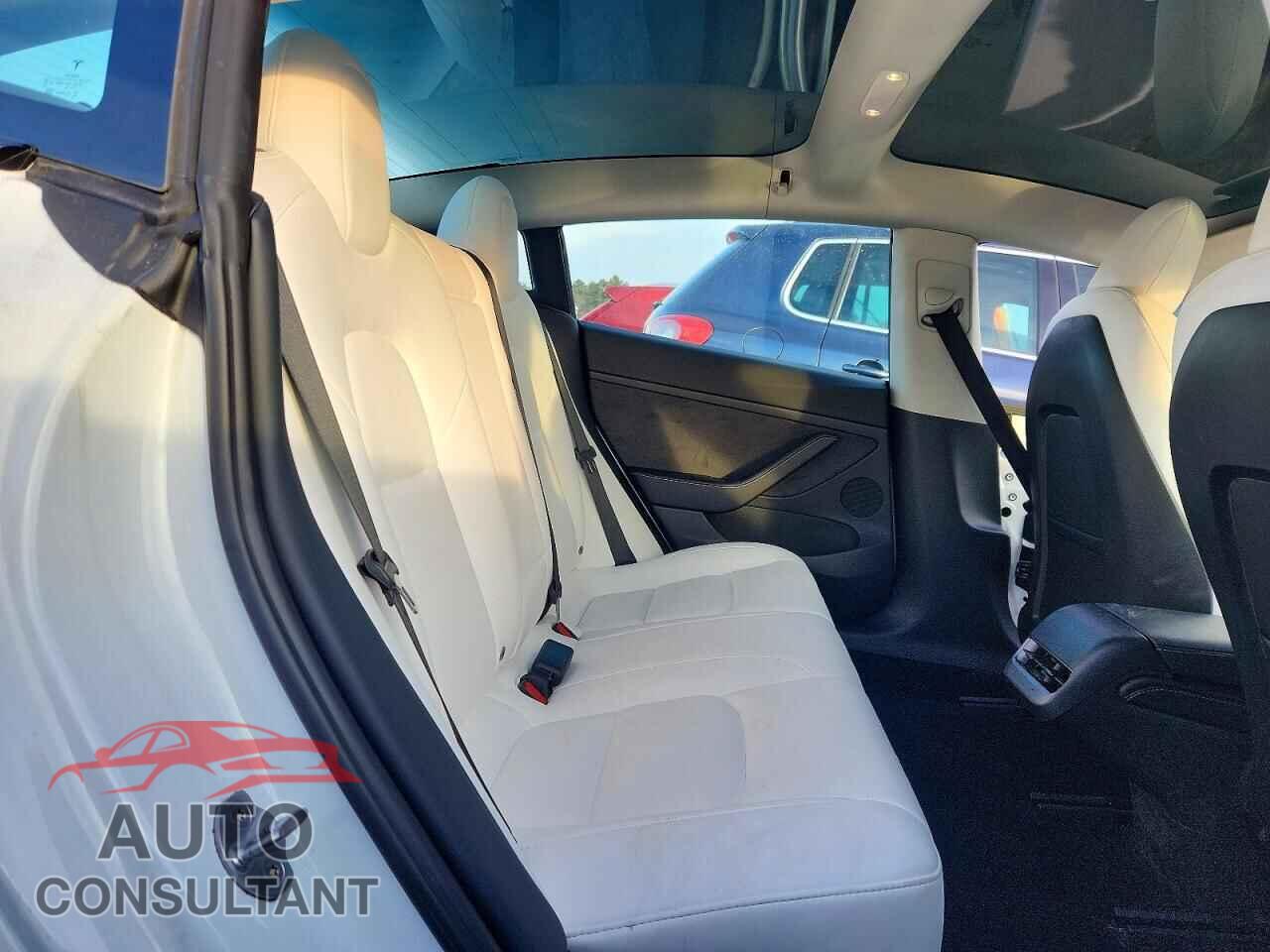 TESLA MODEL 3 2023 - 5YJ3E1EA3PF484702