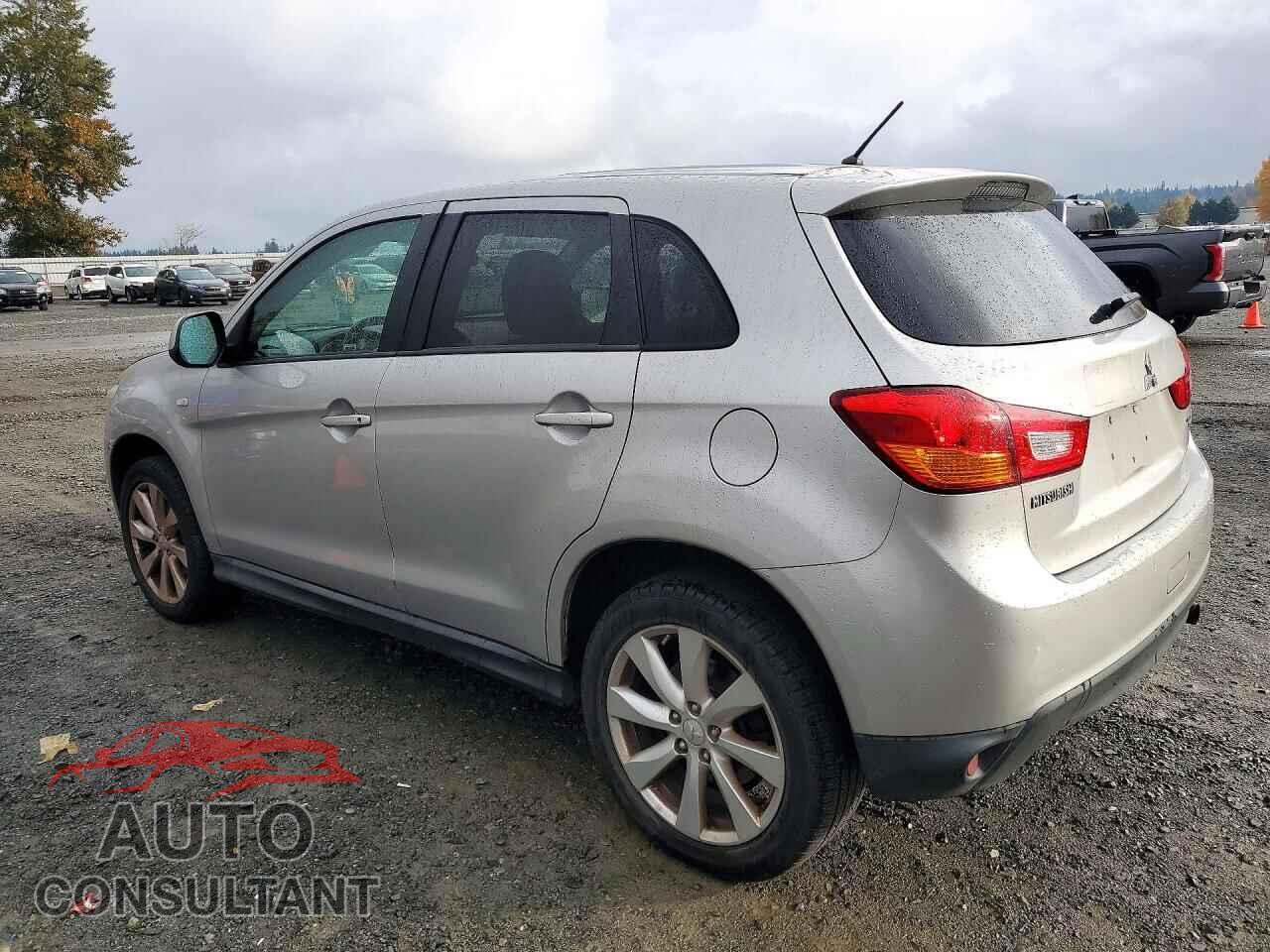 MITSUBISHI OUTLANDER 2015 - 4A4AR3AU1FE024941