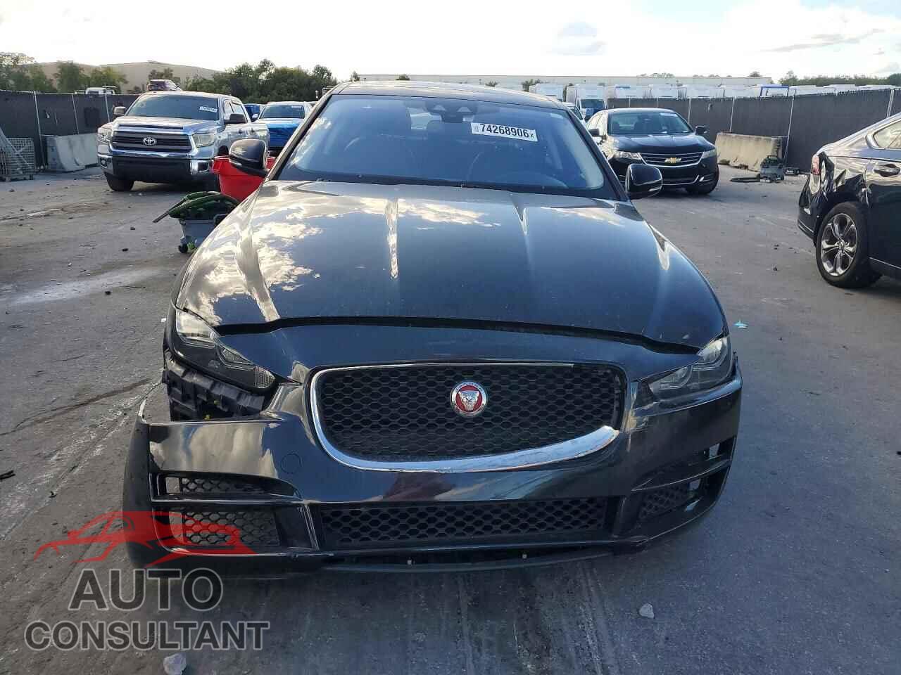 JAGUAR XE 2018 - SAJAD4FXXJCP23487