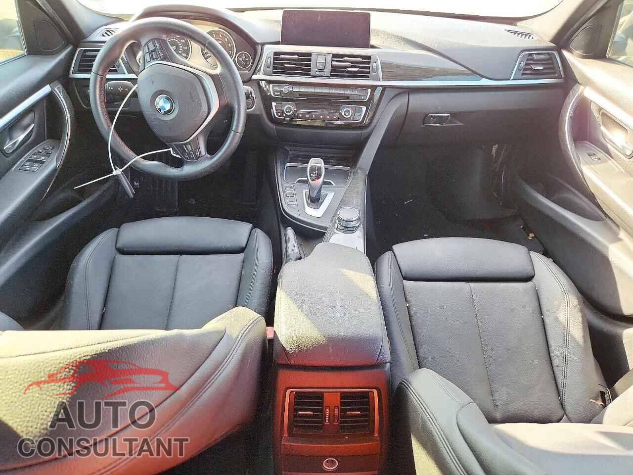 BMW 3 SERIES 2017 - WBA8B9C52HK884884