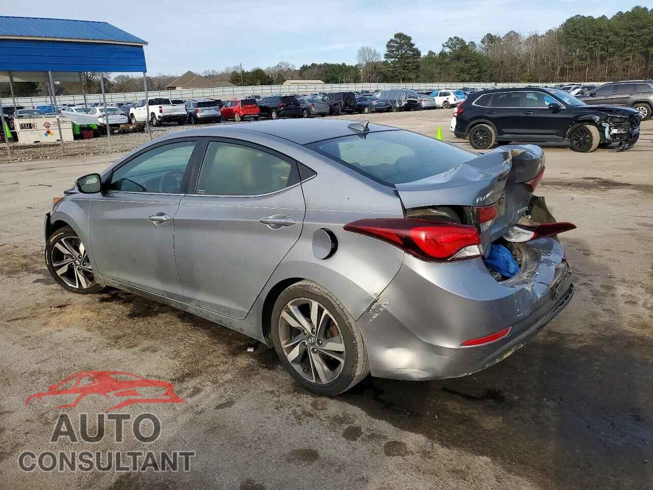 HYUNDAI ELANTRA 2015 - KMHDH4AE8FU257755