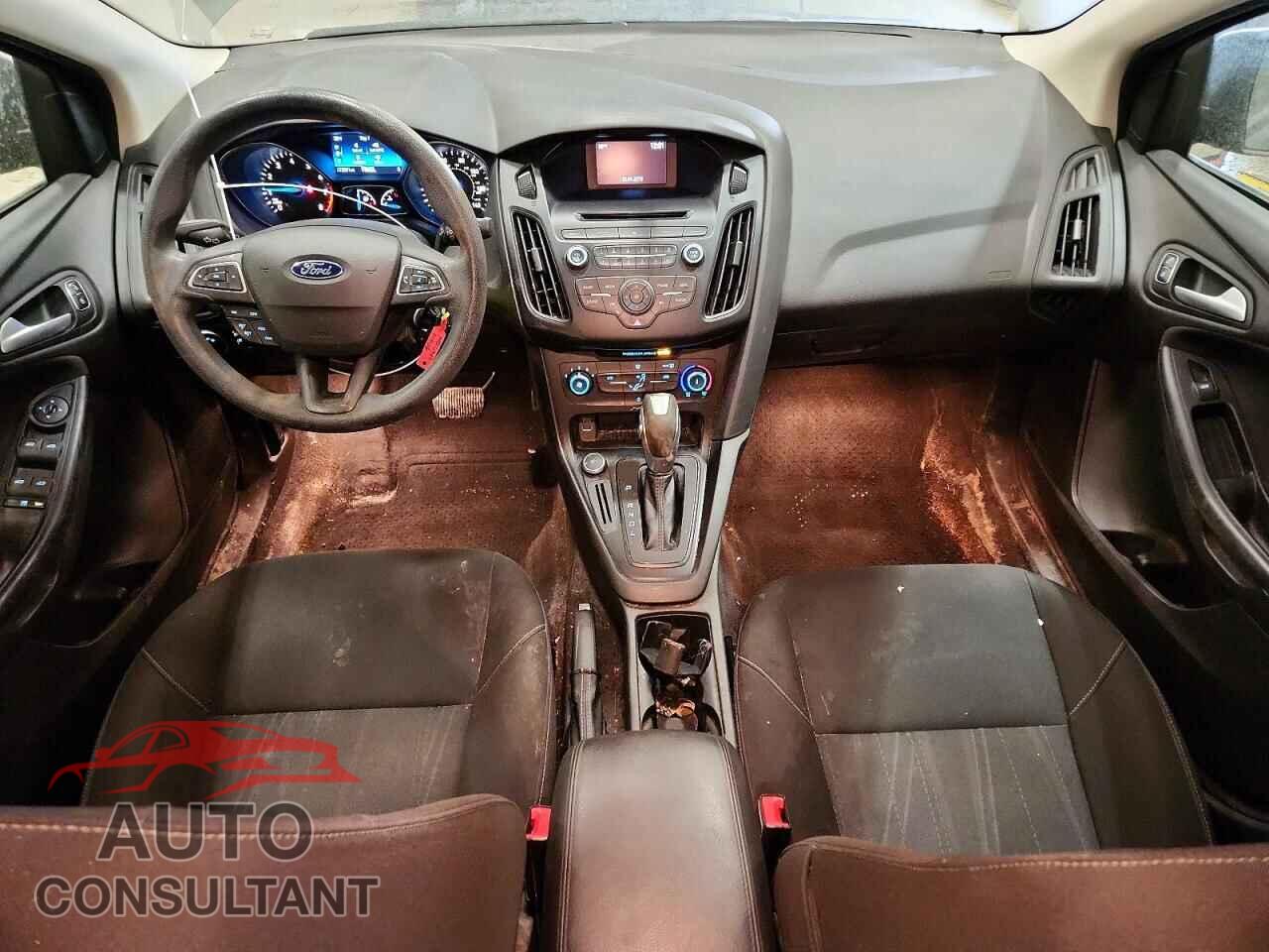 FORD FOCUS 2015 - 1FADP3F21FL309092