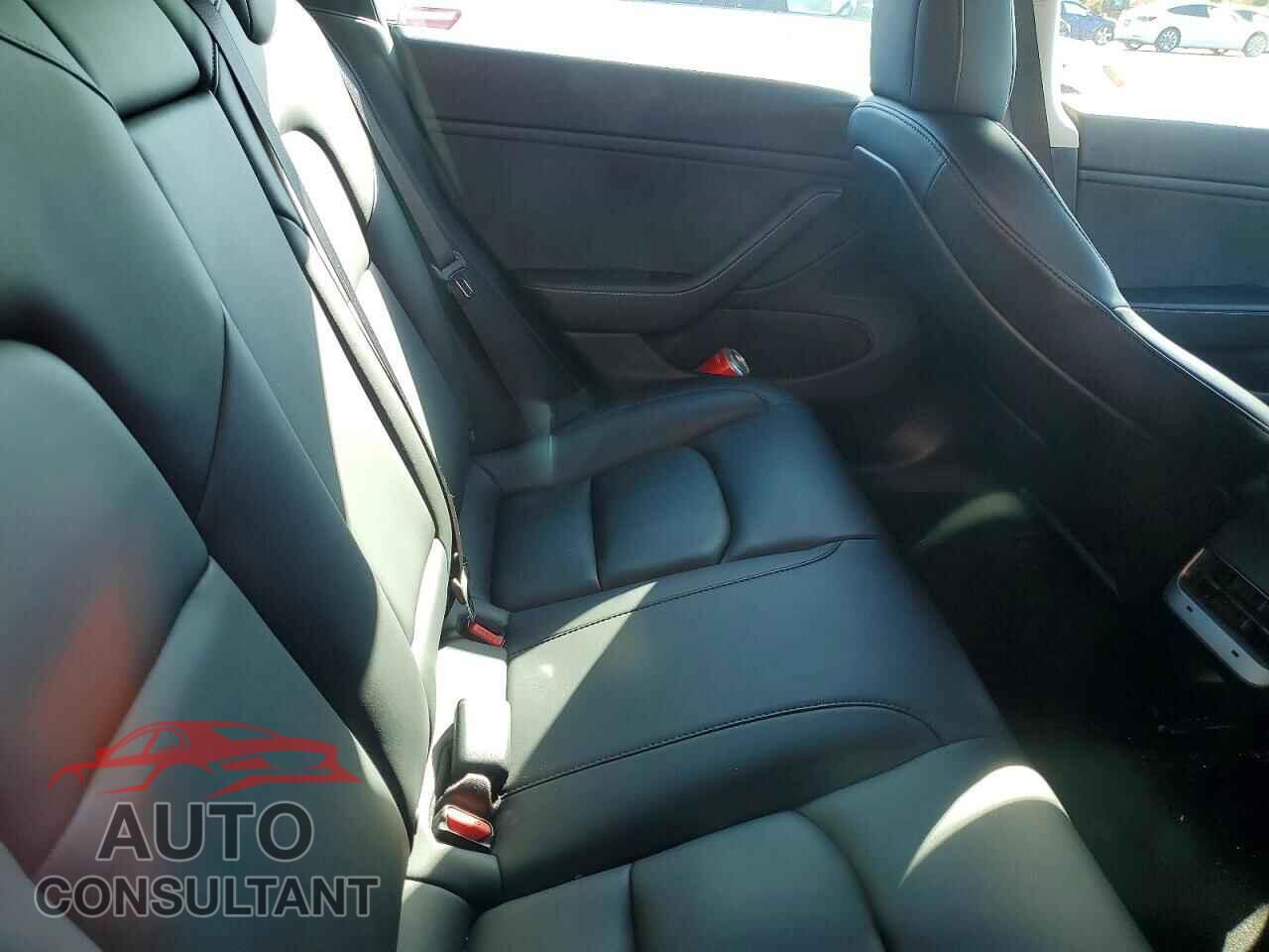 TESLA MODEL 3 2021 - 5YJ3E1EB2MF901862