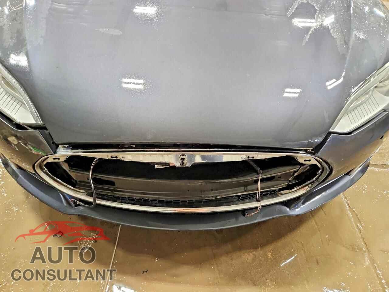 TESLA MODEL S 2015 - 5YJSA1E15FF114115
