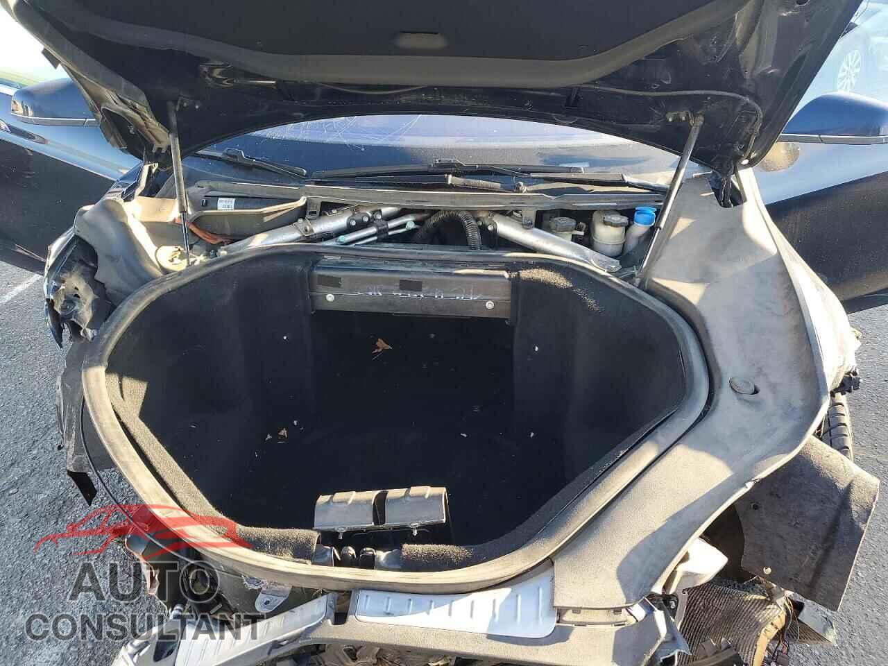 TESLA MODEL S 2013 - 5YJSA1CP4DFP17223