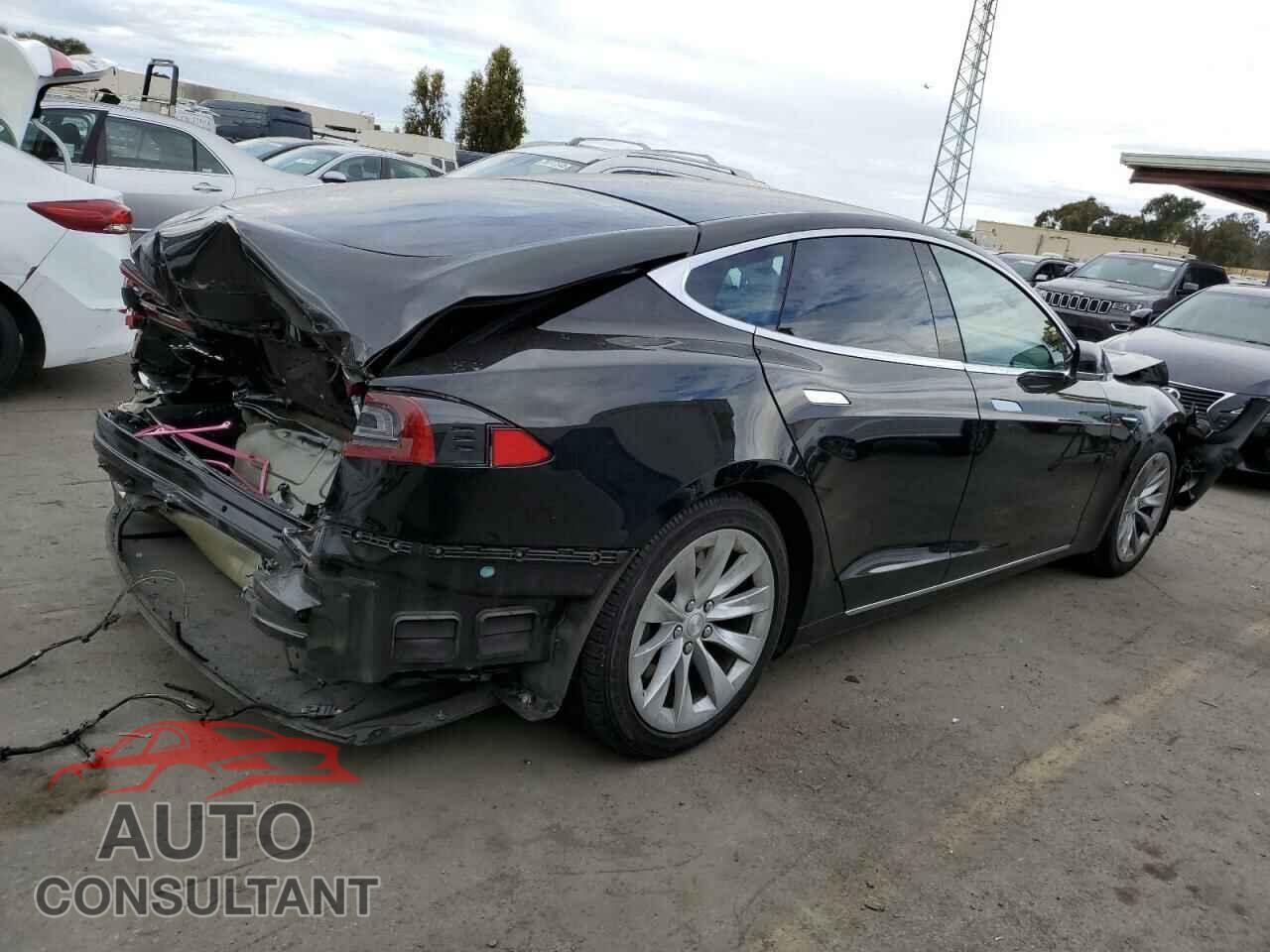 TESLA MODEL S 2017 - 5YJSA1E12HF228477