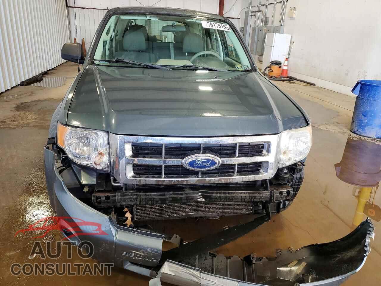 FORD ESCAPE 2011 - 1FMCU0C77BKB51558