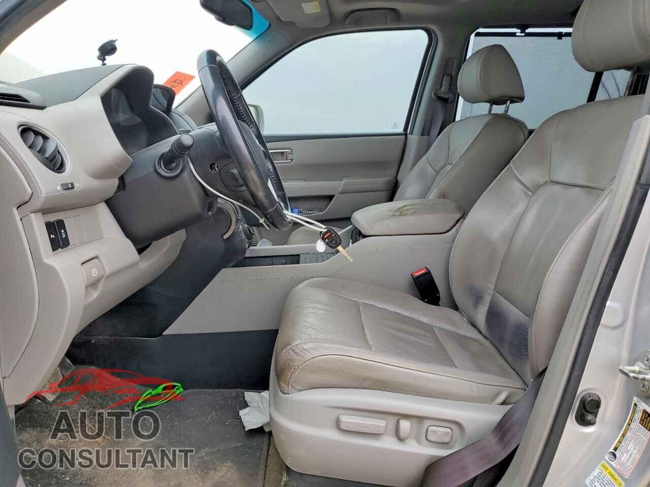 HONDA PILOT 2013 - 5FNYF4H96DB073845