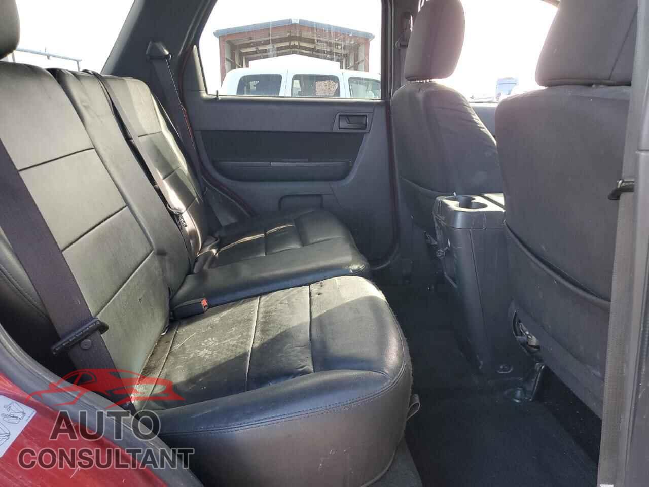 FORD ESCAPE 2010 - 1FMCU9DG1AKB66543