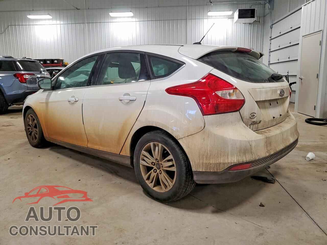 FORD FOCUS 2012 - 1FAHP3M22CL357975