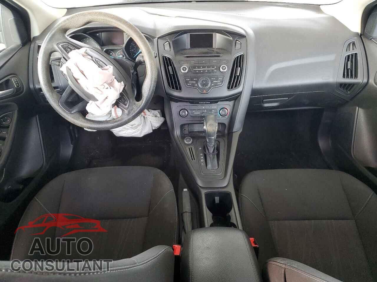 FORD FOCUS 2017 - 1FADP3K22HL336391
