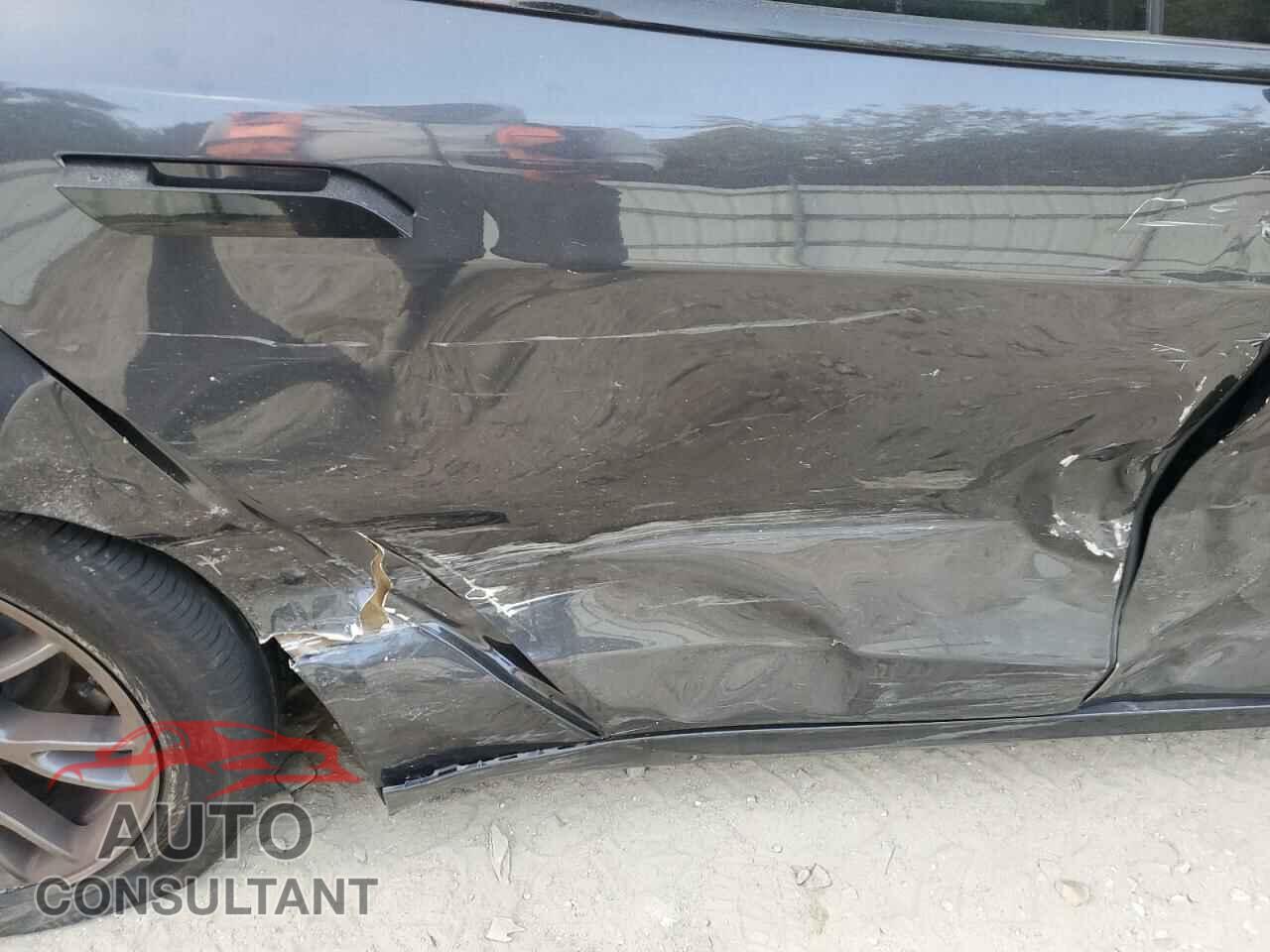 TESLA MODEL S 2023 - 5YJSA1E59PF527417
