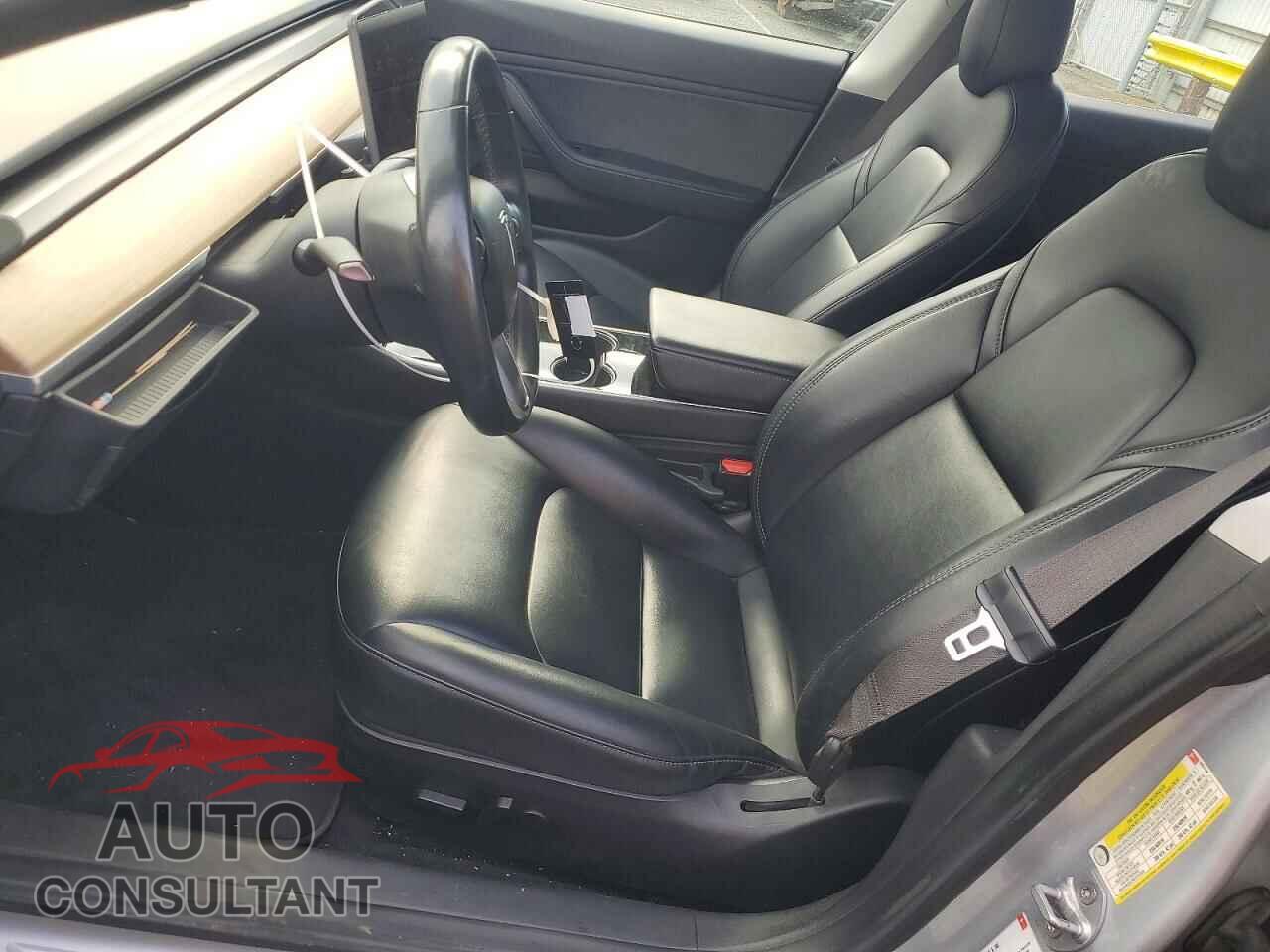 TESLA MODEL 3 2018 - 5YJ3E1EA0JF053144