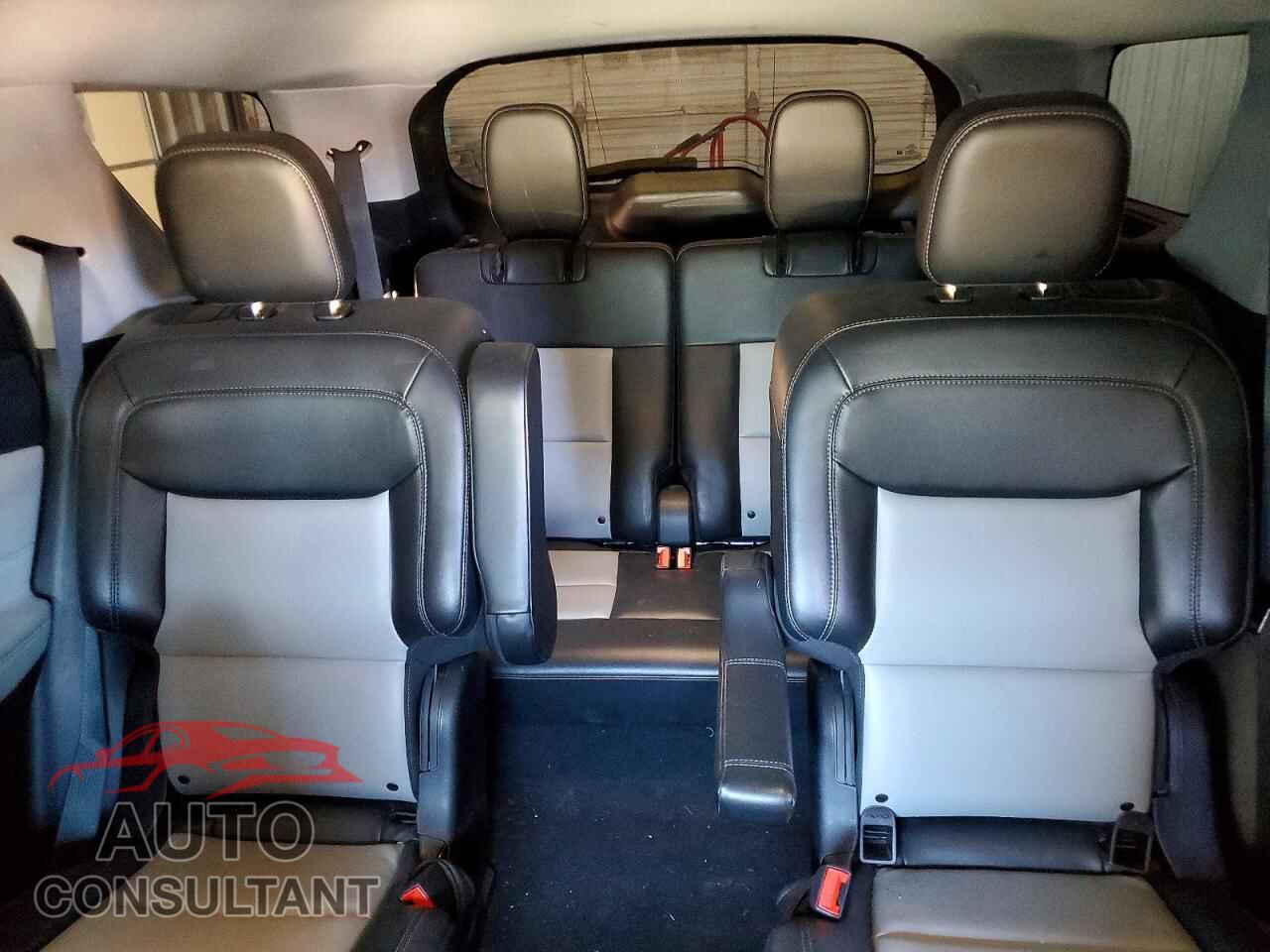 FORD EXPLORER 2022 - 1FMSK7DH6NGA11025