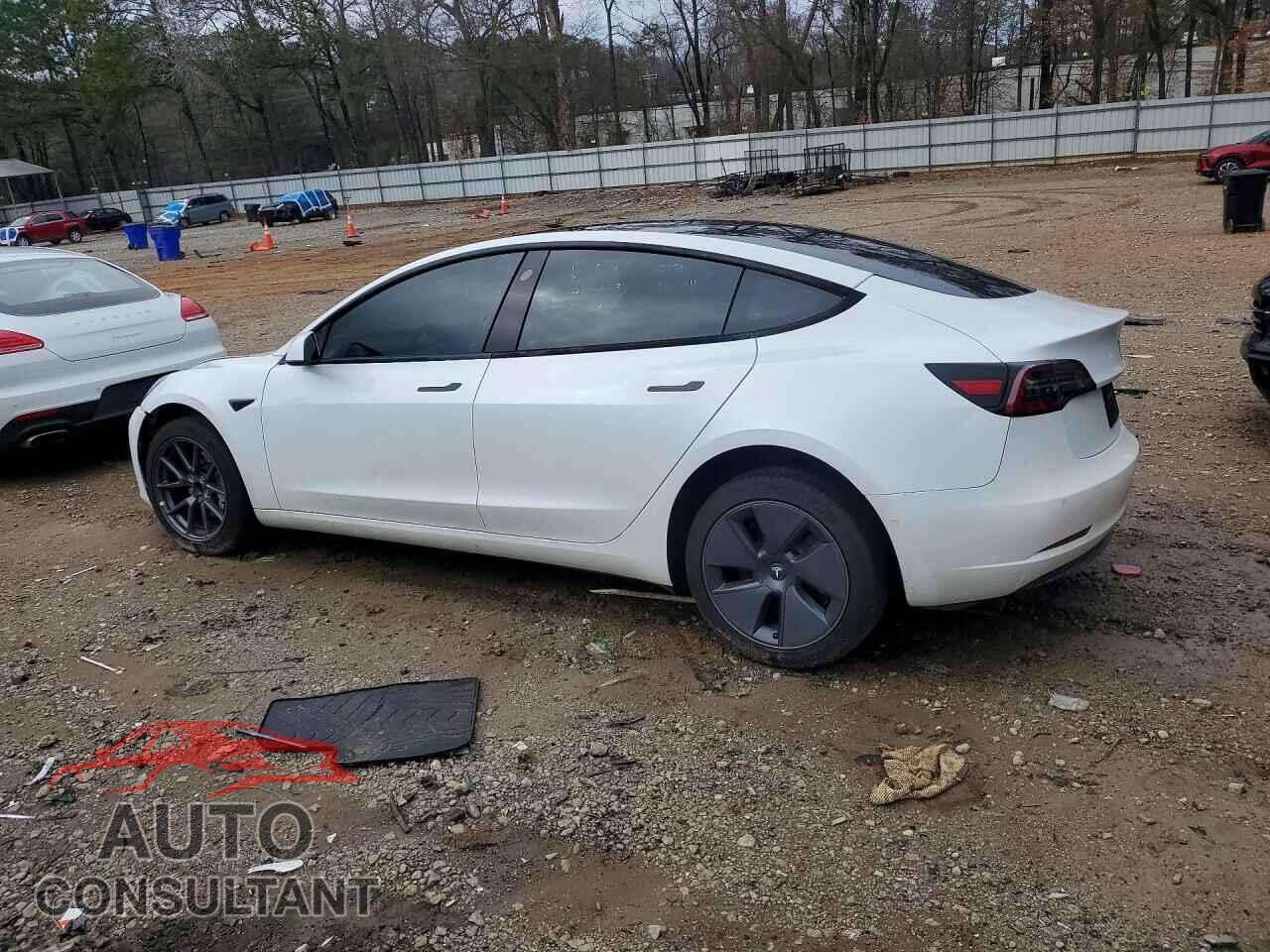 TESLA MODEL 3 2022 - 5YJ3E1EA5NF130421