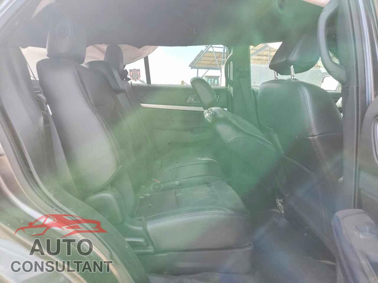 FORD EXPLORER 2018 - 1FM5K7D88JGB90272