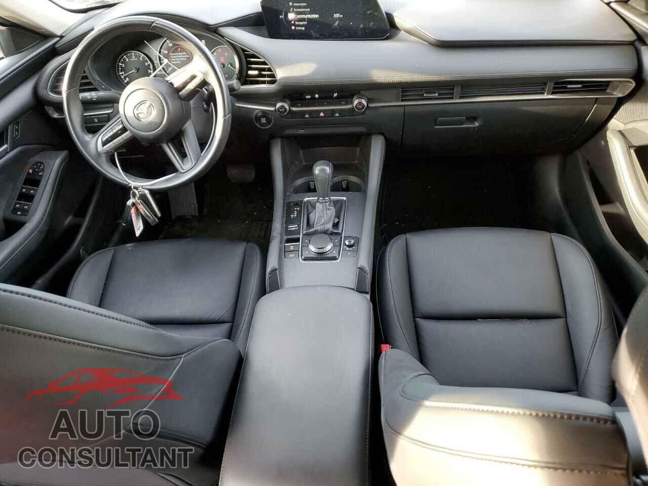 MAZDA 3 2021 - JM1BPABLXM1338071