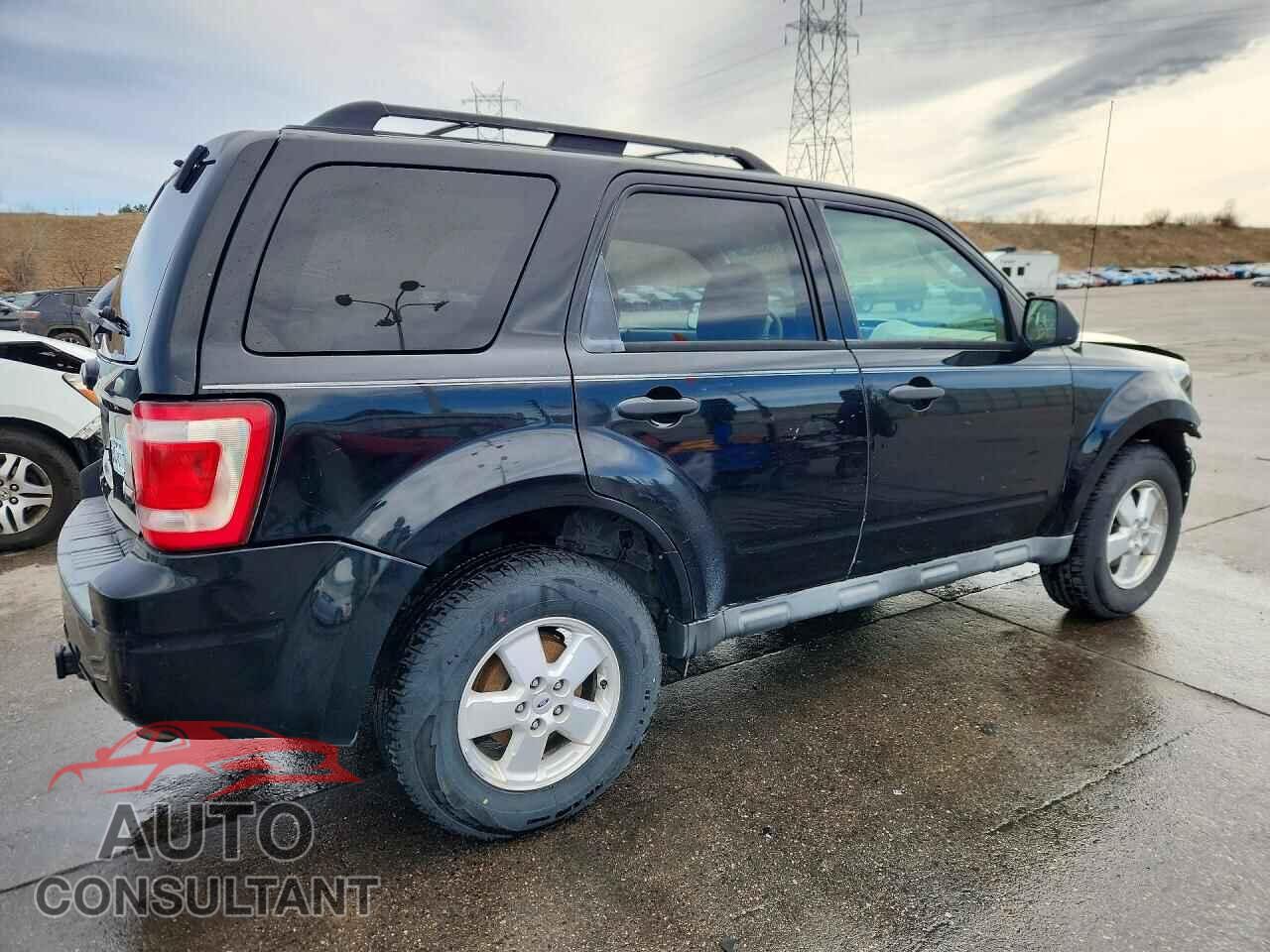 FORD ESCAPE 2010 - 1FMCU9DG7AKC73208