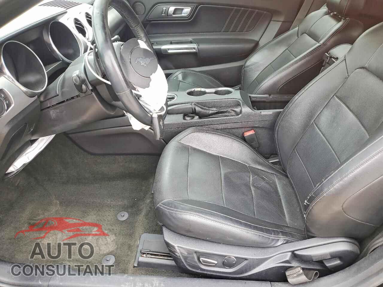 FORD MUSTANG 2018 - 1FATP8UH0J5111231