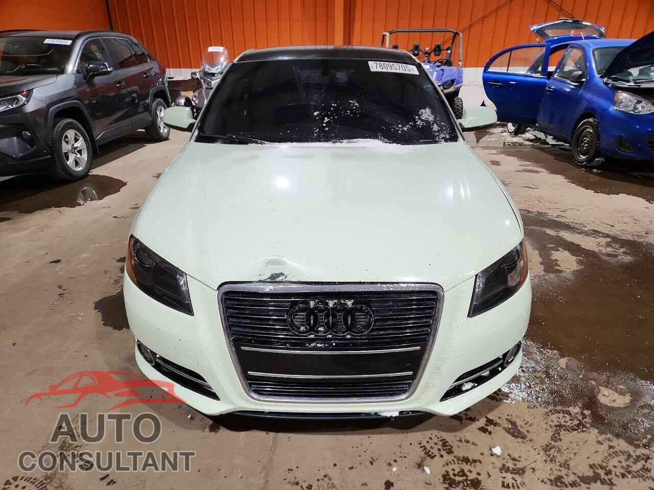 AUDI A3 2012 - WAUJFCFM9CA011394