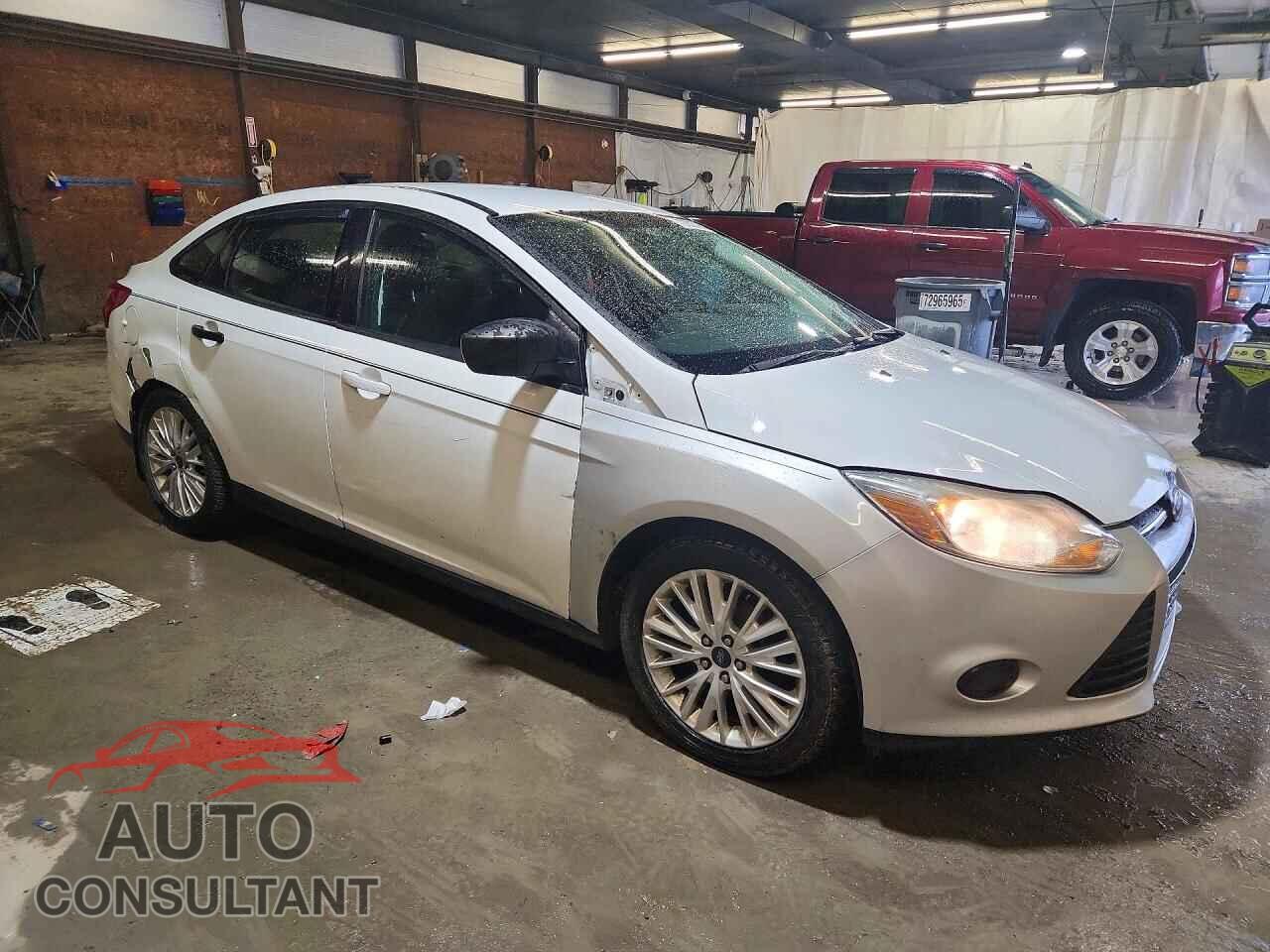 FORD FOCUS 2014 - 1FADP3E24EL346122