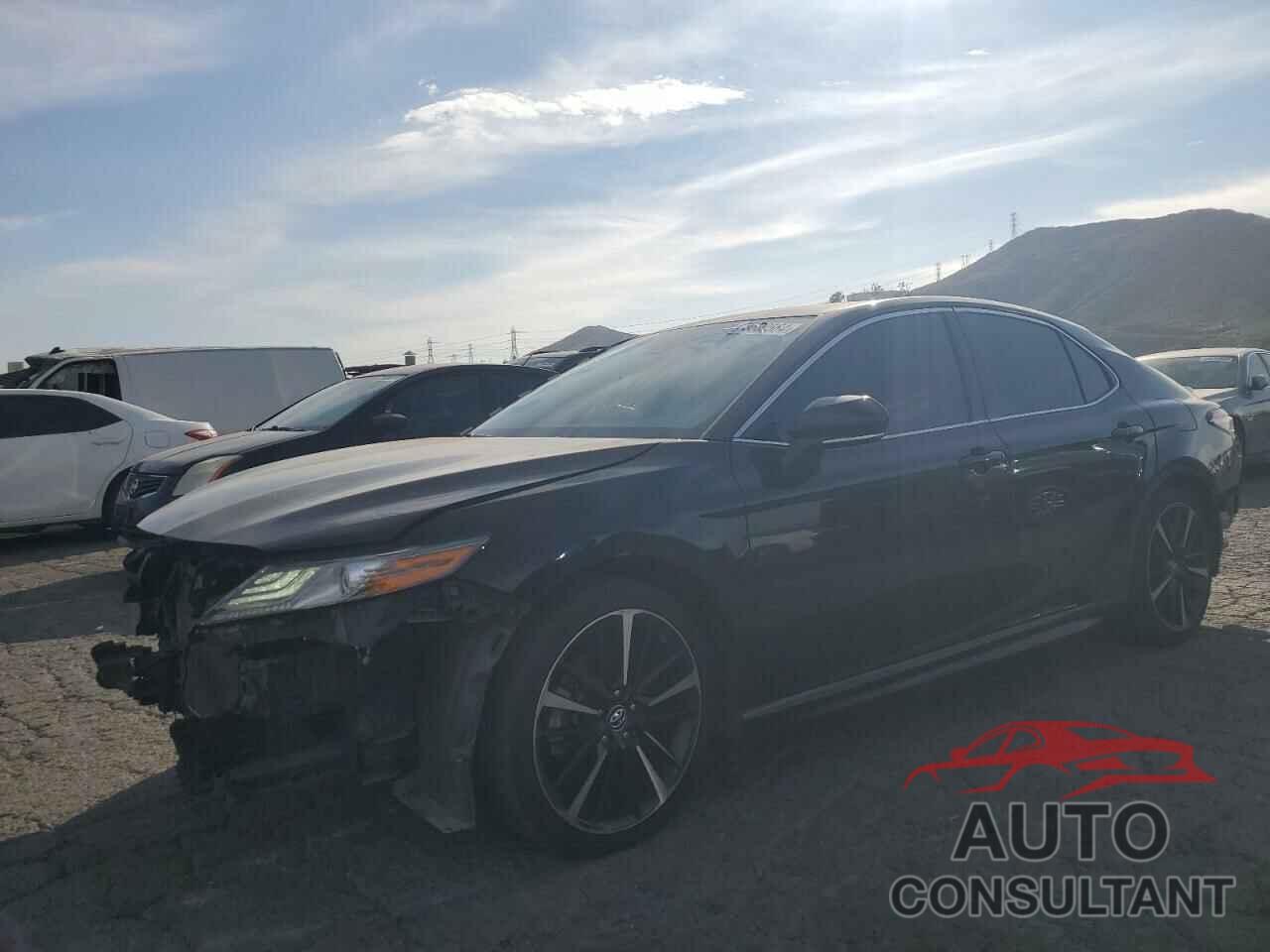 TOYOTA CAMRY 2018 - 4T1B61HK8JU126647