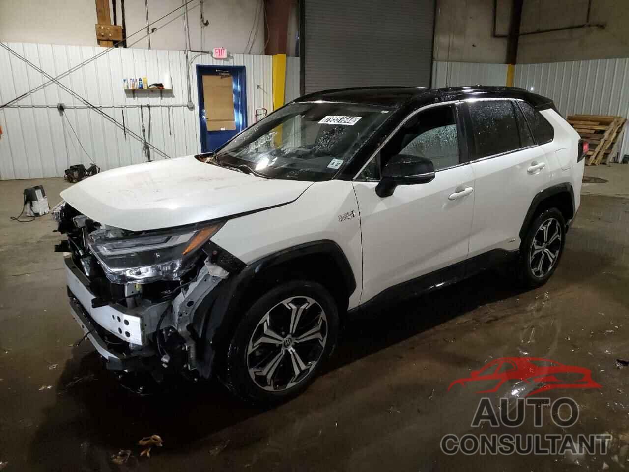 TOYOTA RAV4 2022 - JTMFB3FVXND098902