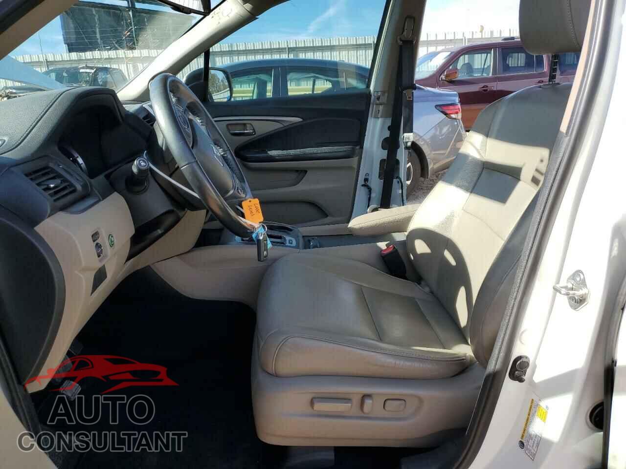 HONDA PILOT 2018 - 5FNYF5H70JB020879