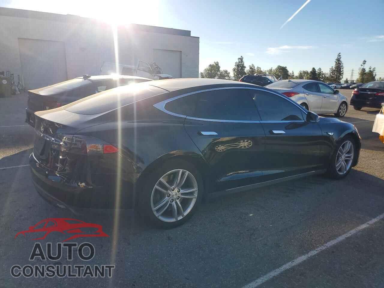 TESLA MODEL S 2015 - 5YJSA1S21FF084995