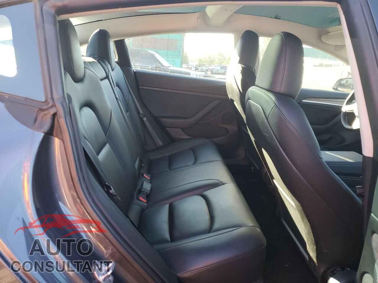 TESLA MODEL 3 2023 - 5YJ3E1EA9PF705820