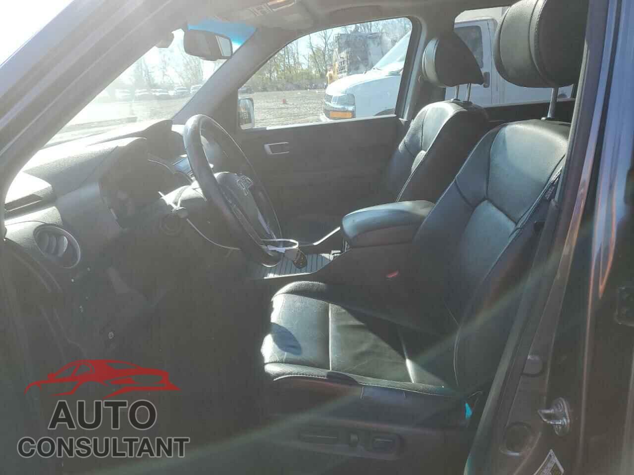 HONDA PILOT 2013 - 5FNYF4H55DB044124