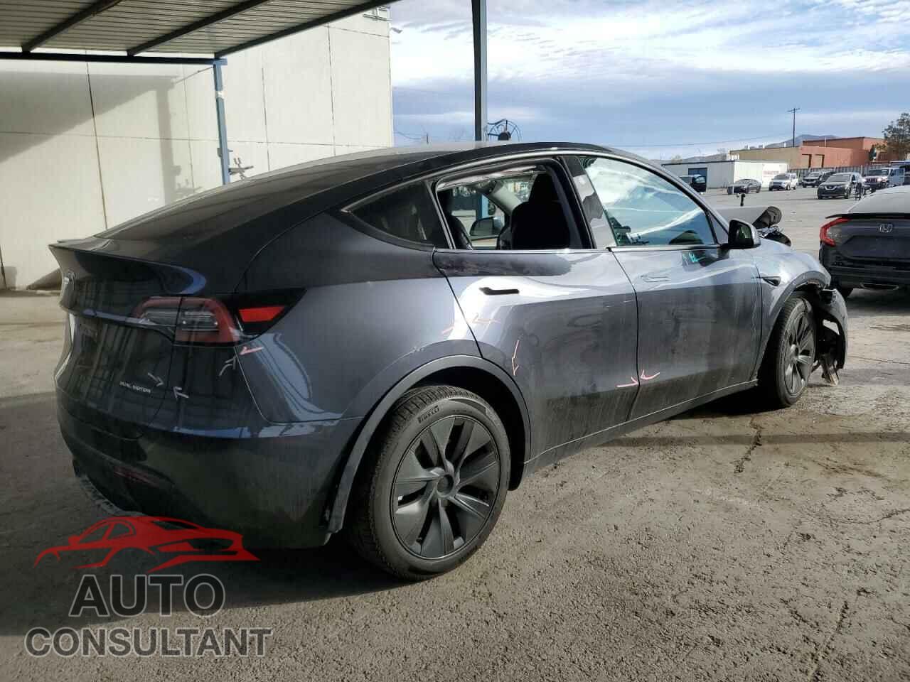 TESLA MODEL Y 2024 - 7SAYGDEE0RA301201