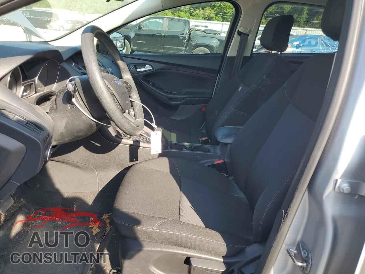 FORD FOCUS 2018 - 1FADP3F22JL259876
