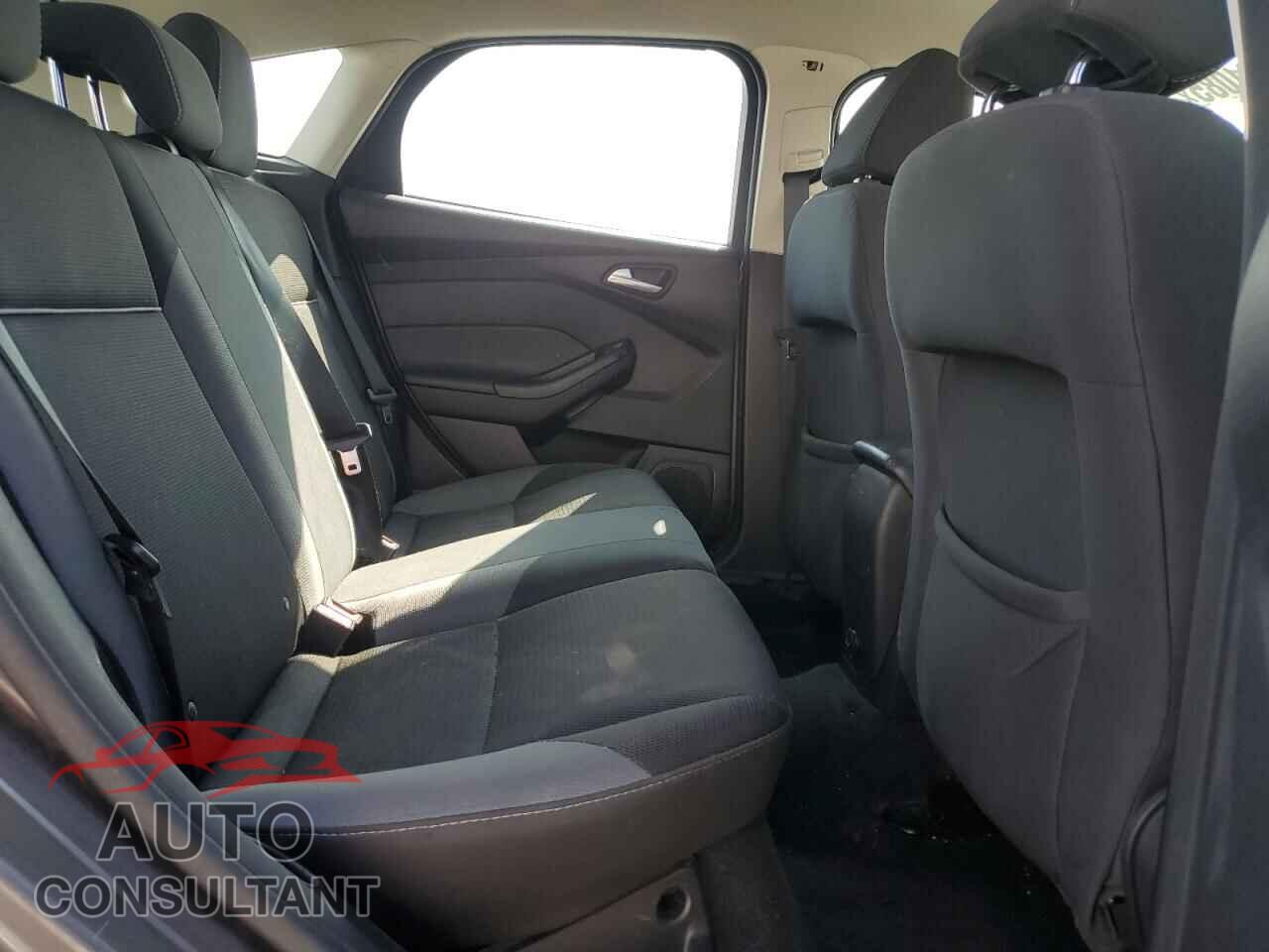 FORD FOCUS 2014 - 1FADP3K20EL200093