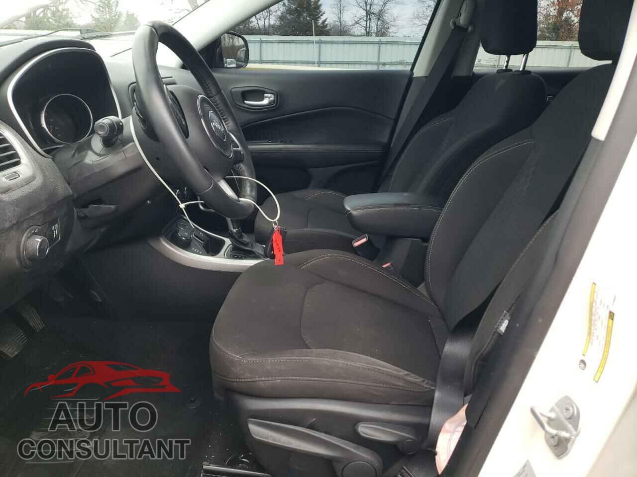 JEEP COMPASS 2017 - 3C4NJDAB9HT658022