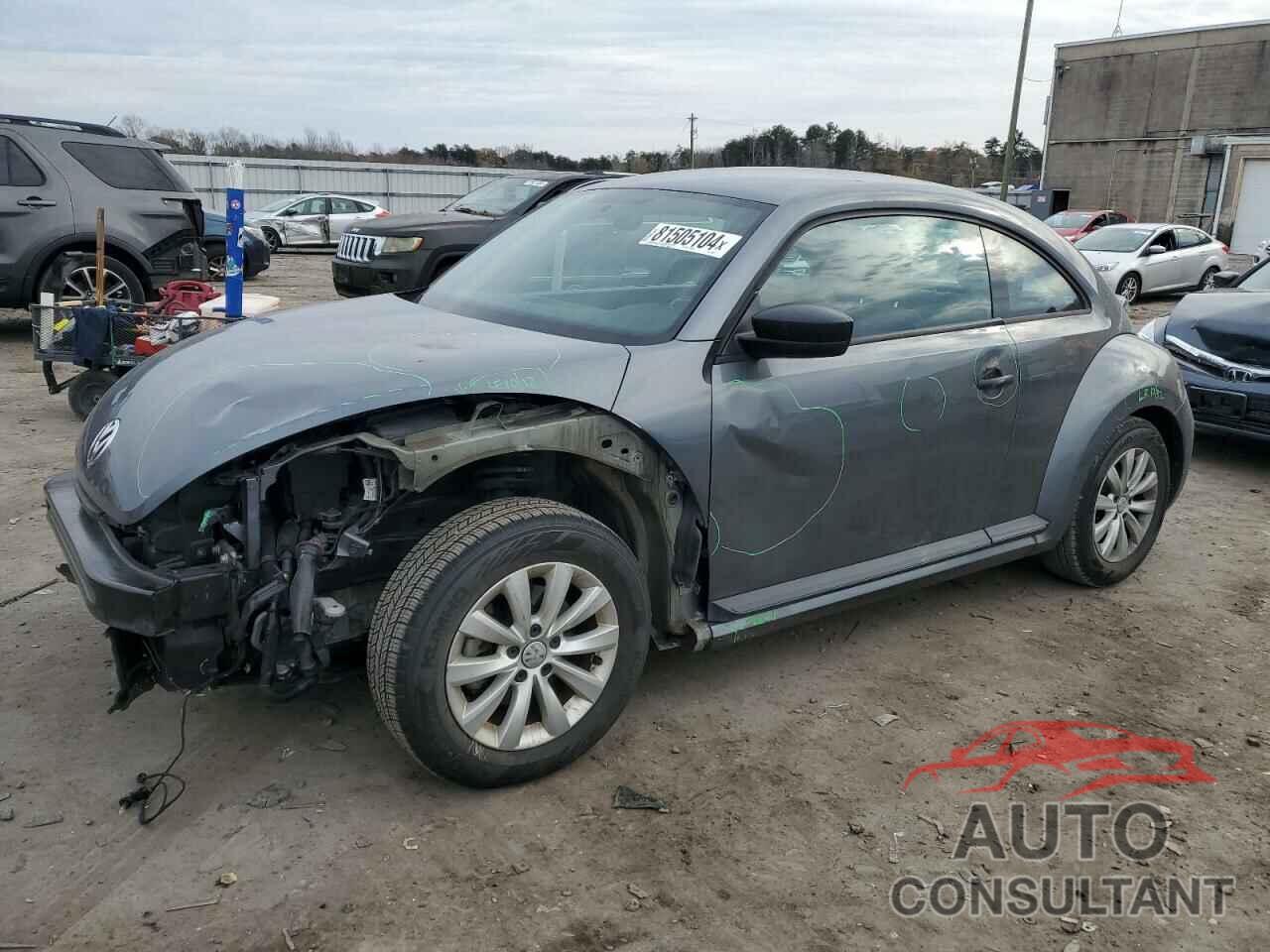 VOLKSWAGEN BEETLE 2018 - 3VWFD7ATXJM709532