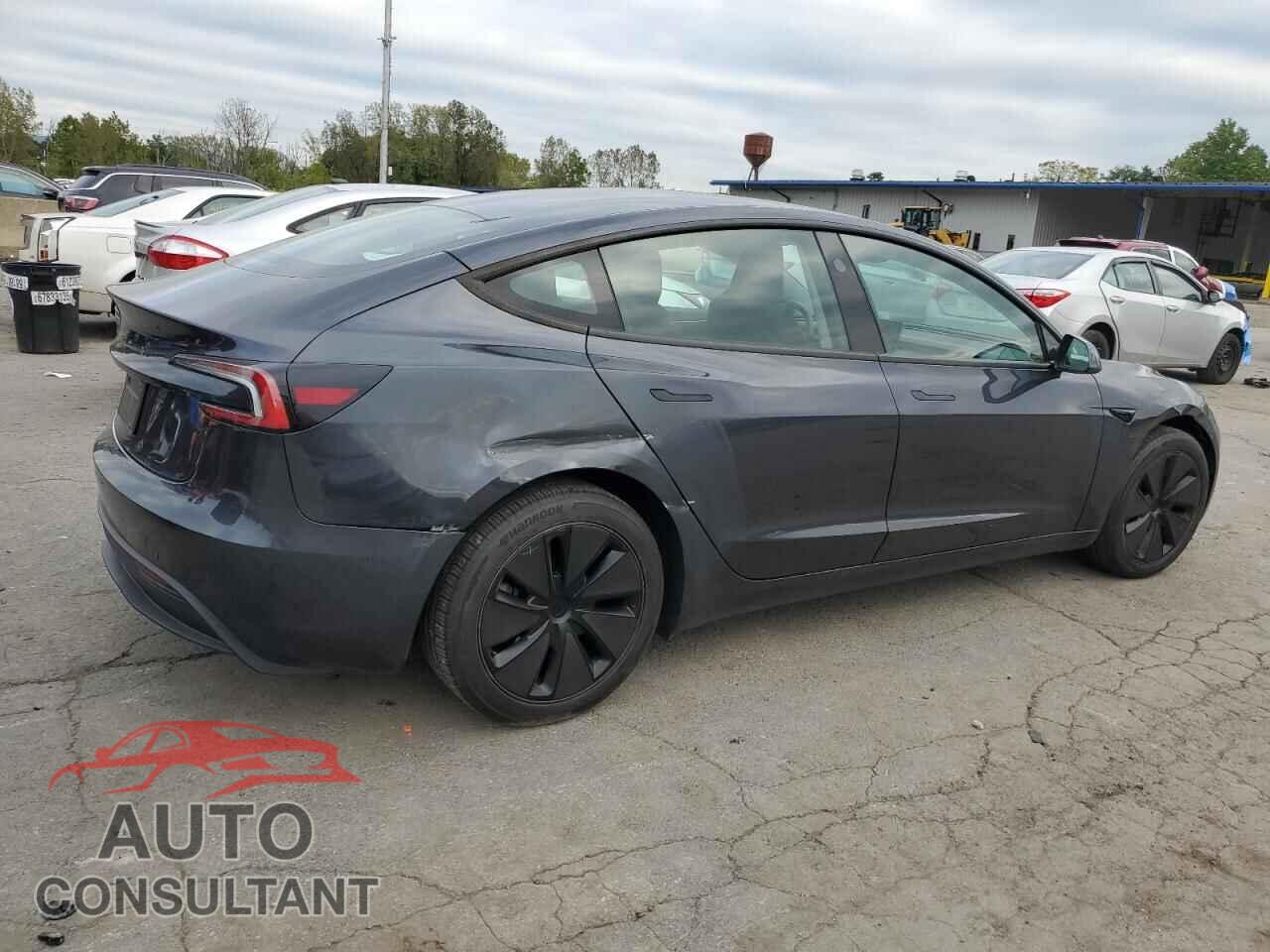 TESLA MODEL 3 2024 - 5YJ3E1EA0RF758912